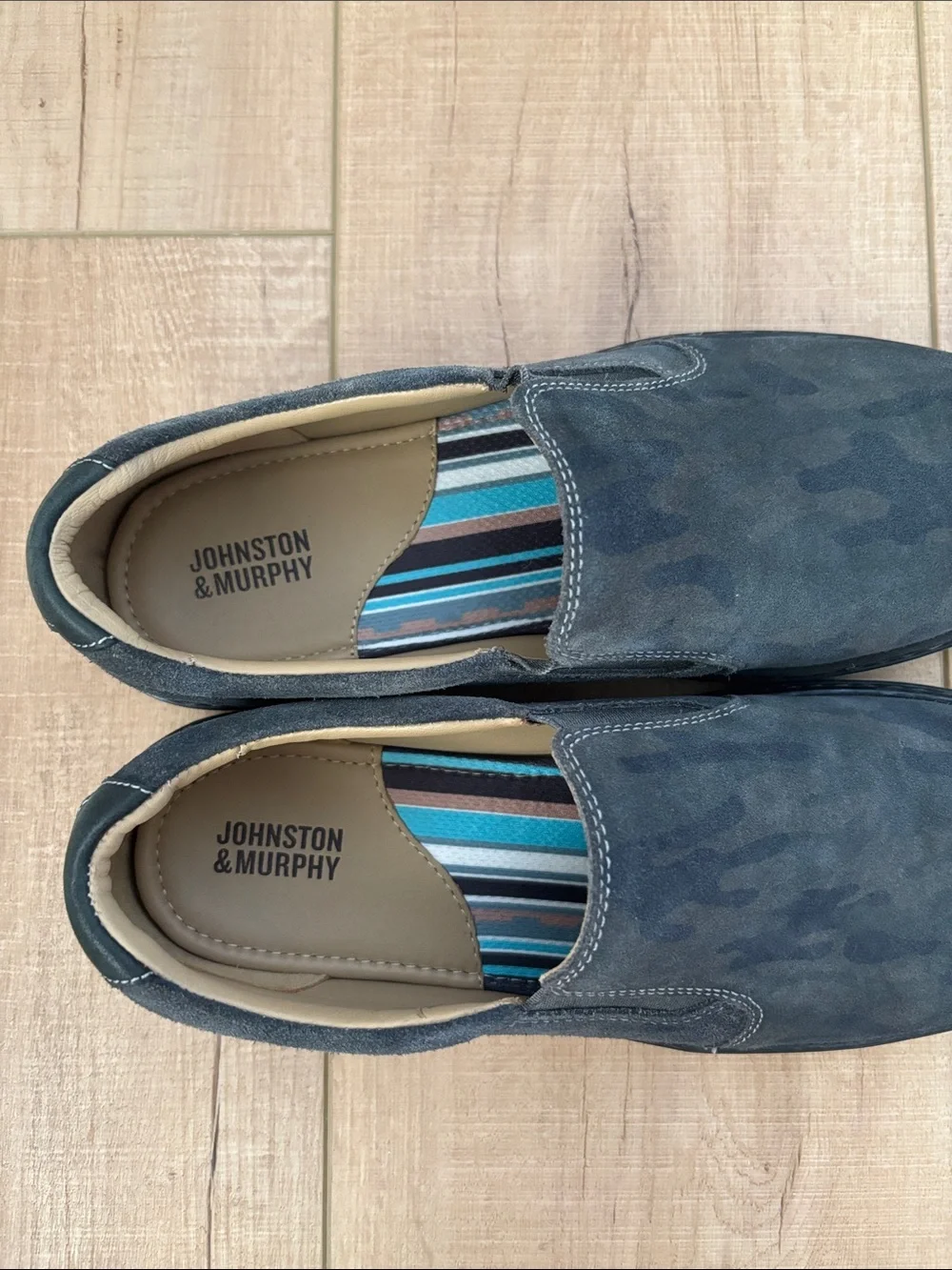 Johnston & Murphy boys suede loafers 7